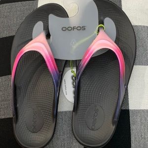 Oofos slippers